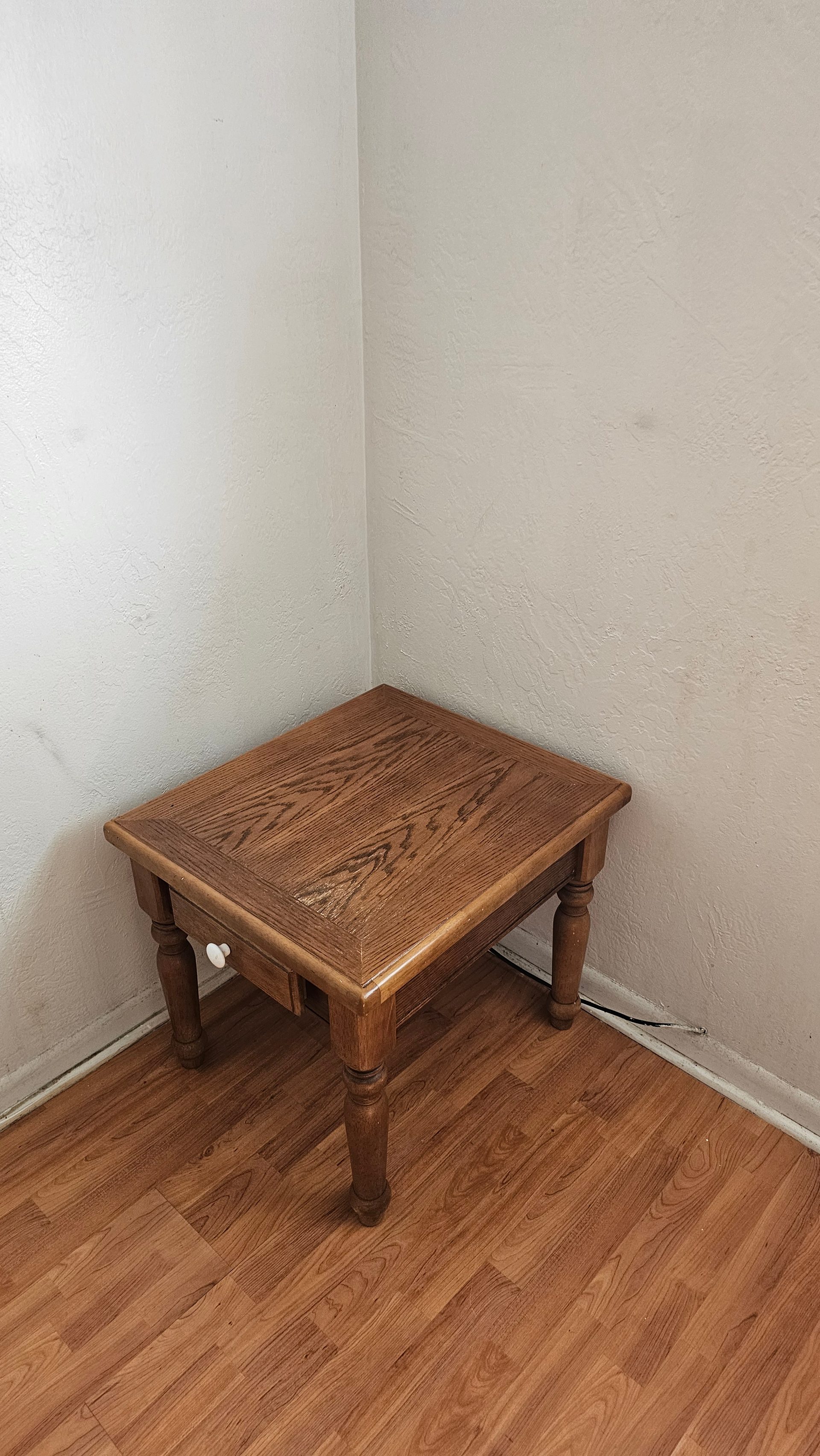 Side Table — photo 1